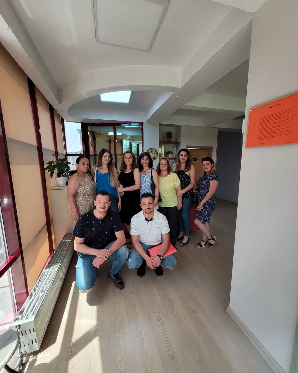 Grup studentësh në Eurolingua Zentrum Prishtinë