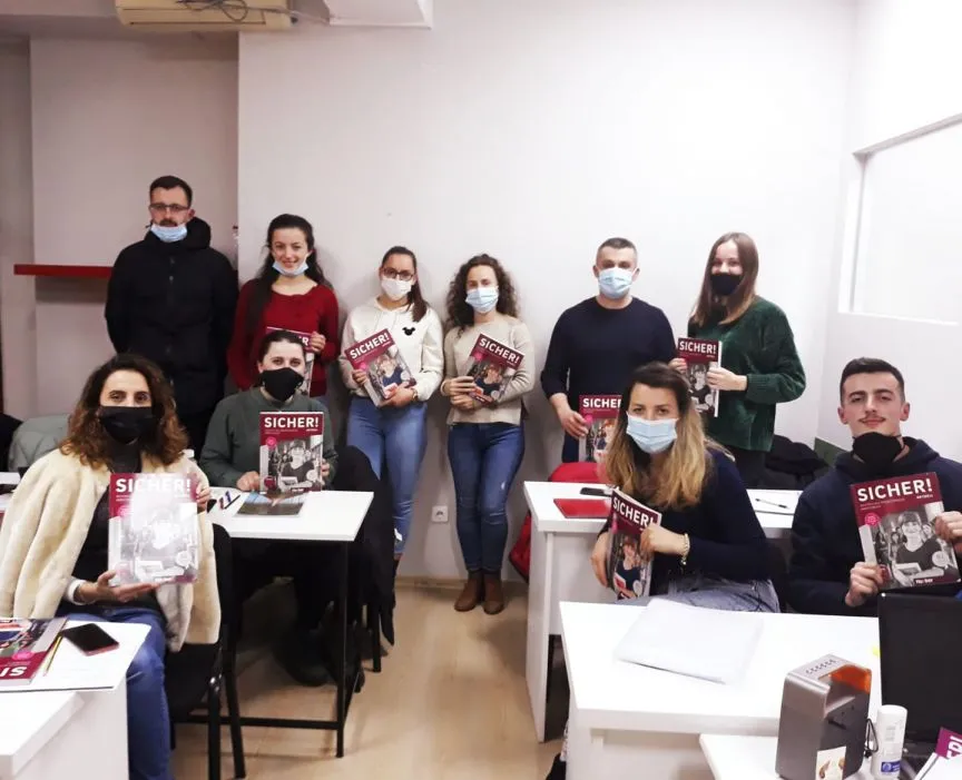 Studentë me certifikata ECL në Eurolingua Zentrum